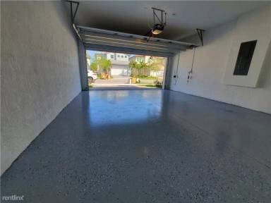 Main picture of 1590 Verawood Ln