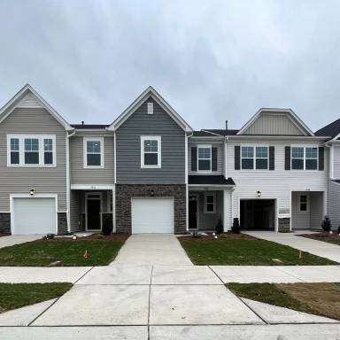 Main picture of 5035 Tura St