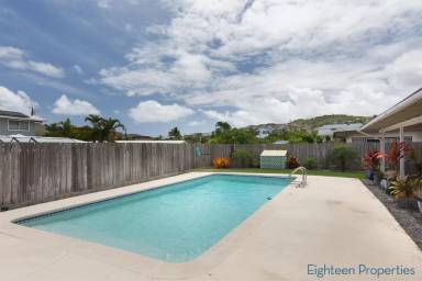 Main picture of 1227 Akamai St