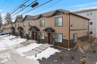 Main picture of 6030 N Astor St