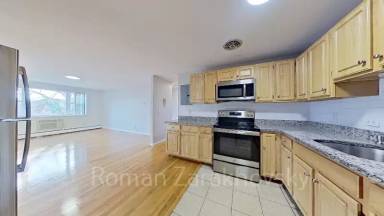 Main picture of 112 Babcock St