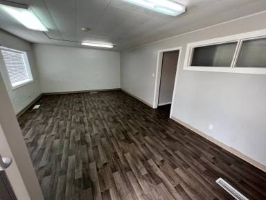 Main picture of 111 N 5th St E