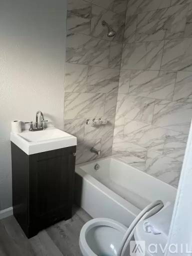Main picture of 3906 W 112th St