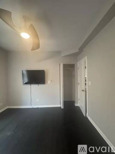 Main picture of 1637 1/2 W Farwell Ave