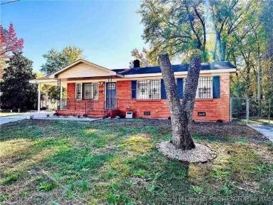 Main picture of 316 Wright St