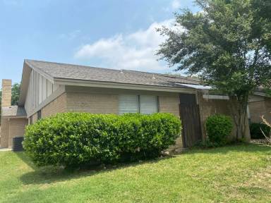 Main picture of 7105 Fuller Cir