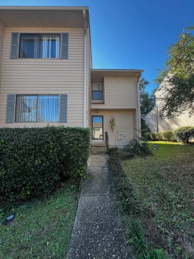 Main picture of 923 Brookside Pl
