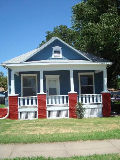 Main picture of 905 E Ash St