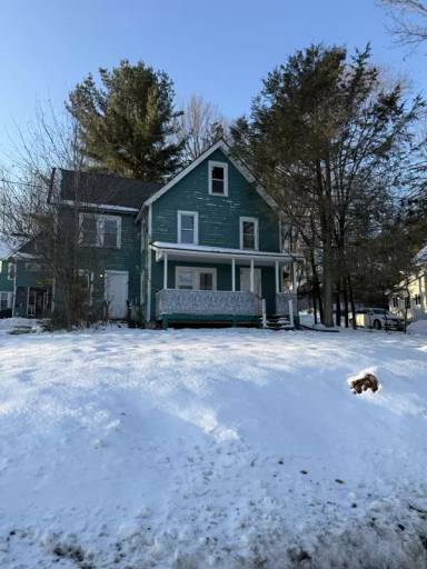 Main picture of 126 West St