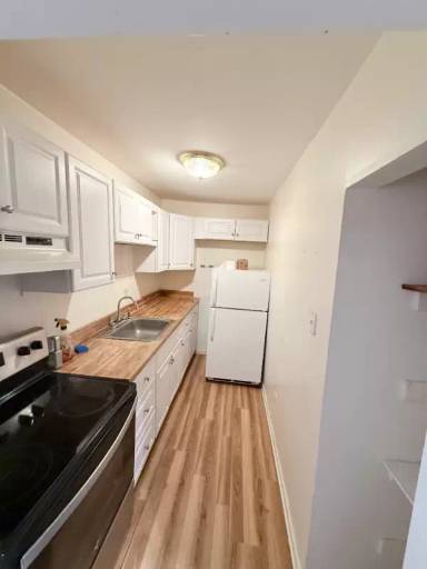 Main picture of 32 Myrtle Ave