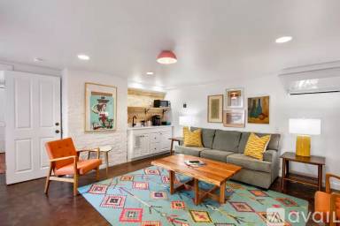 Main picture of 17 W Park Ave