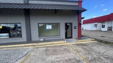 Main picture of 3239 Kirkman St