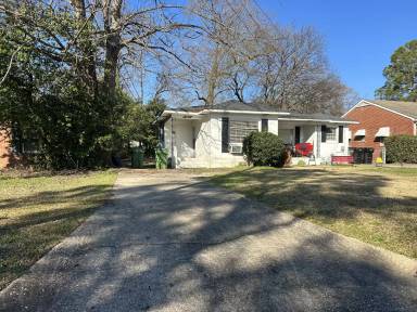 Main picture of 3619 Woodlawn Ave