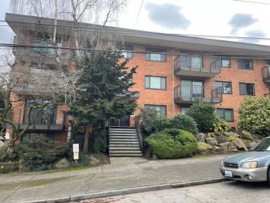 Main picture of 911 N 73rd St