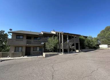 Main picture of 1004 E Goodwin St