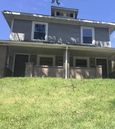 Main picture of 438 N Bradley Ave