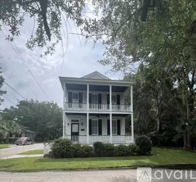 Main picture of 611 East St