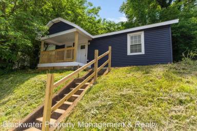 Main picture of 813 Centerdale St