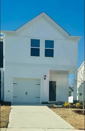 Main picture of 660 Rolling Fields Dr