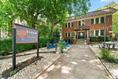 Main picture of 856 Ponce de Leon Ave NE