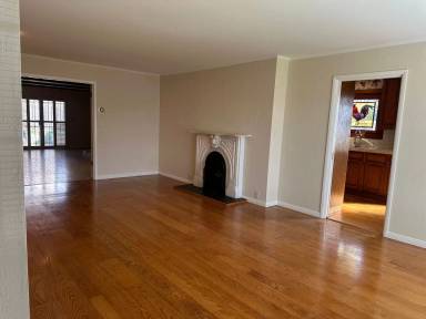 Main picture of 112 Camaritas Ave