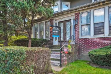 Main picture of 1200 Beverley Rd