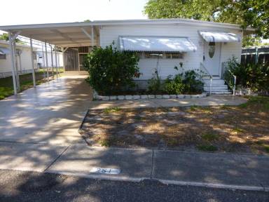 Main picture of East Bay Oaks Mobile Home Park