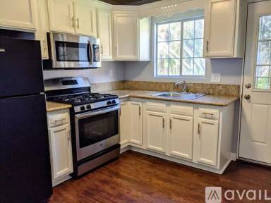 Main picture of 2427 Hillcrest Dr