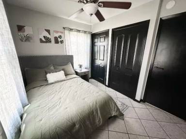Main picture of 6913 Cocos Dr