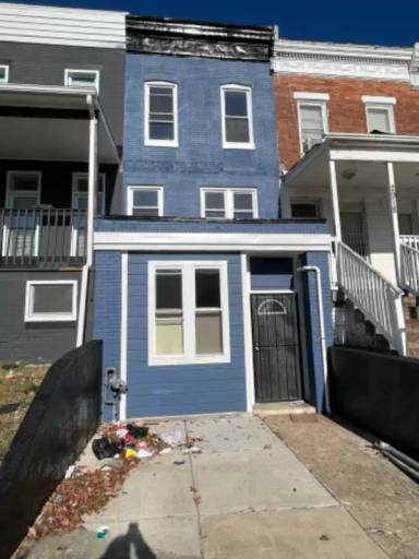 Main picture of 2920 W North Ave