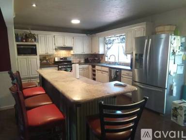 Main picture of 1700 Seminole Dr