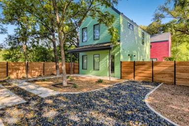 Main picture of 1116 Walton Ln