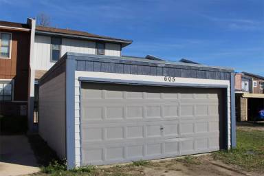 Main picture of 609 S Berthe Ave