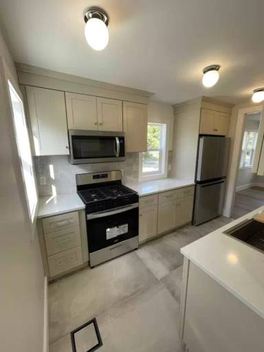 Main picture of 242 N 63rd St