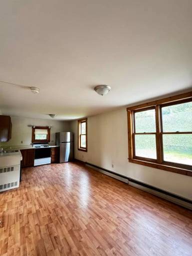 Main picture of 126 Bridge St