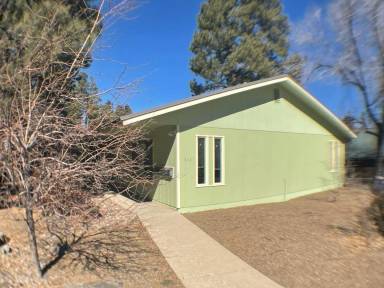 Main picture of 814 W Summit Ave