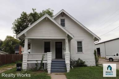 Main picture of 2217 Dudley St