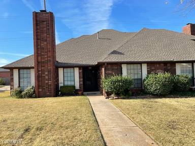 Main picture of 6905 N Spinnaker Ln