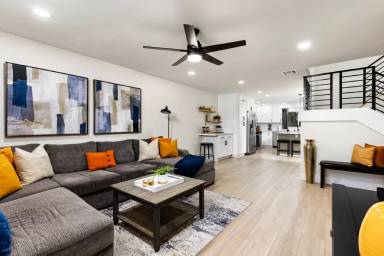 Main picture of 7715 E Vernon Ave