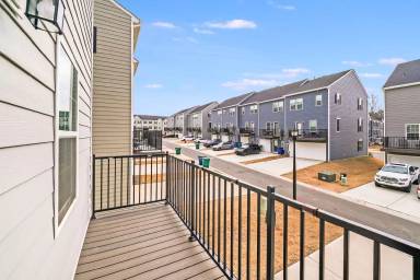 Main picture of 2303 Autumn Olive Ln