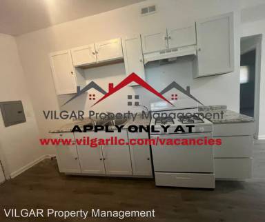 Main picture of 1409 E 50th Ct