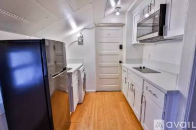 Main picture of 1327 W Adams Blvd