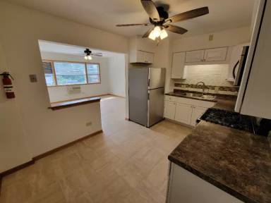 Main picture of 1244 Main St