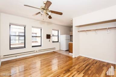 Main picture of 815-23 W Cornelia Ave
