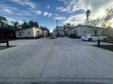 Main picture of 8413 Jaime Cavazos St