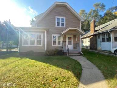 Main picture of 317 W High St