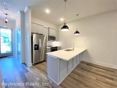 Main picture of 17530 Comfort Blvd