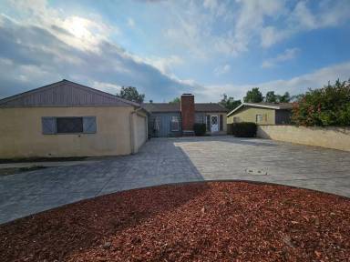 Main picture of 11114 Hershey St
