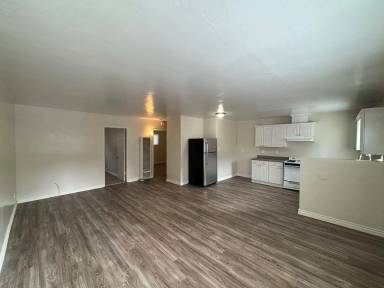 Main picture of 1464 Morena Blvd