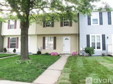 Main picture of 688 Paddle Wheel Ct W